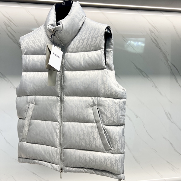 ハイクオリティダウンジャケット角部分ディテール